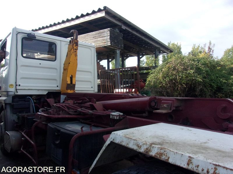 POLYBENNE 26 TONNE S RENAULT POLYBENNE - R385 - TI MAJOR / 657 000 KM - Camión: foto 3 POLYBENNE 26 TONNE S RENAULT POLYBENNE - R385 - TI MAJOR / 657 000 KM - Camión: foto 3