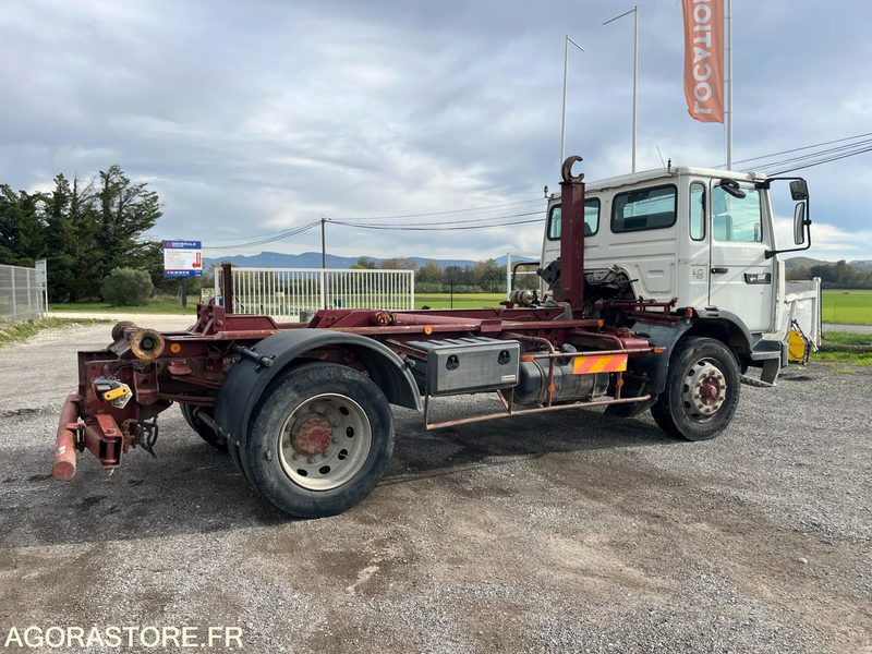 Poid lourd Renault Midlum 180 – Ampliroll / Polybenne – 1995 – 414 000 km - Camión: foto 2 Poid lourd Renault Midlum 180 – Ampliroll / Polybenne – 1995 – 414 000 km - Camión: foto 2