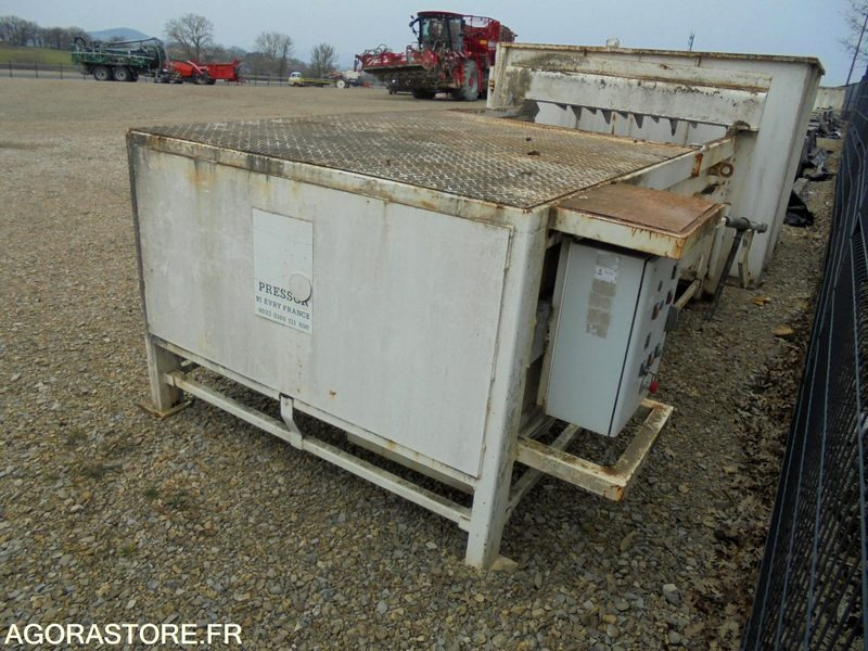 COMPACTEUR DECHET - PRESSOR AN 2006 - Carrocería intercambiable/ Contenedor: foto 2 COMPACTEUR DECHET - PRESSOR AN 2006 - Carrocería intercambiable/ Contenedor: foto 2