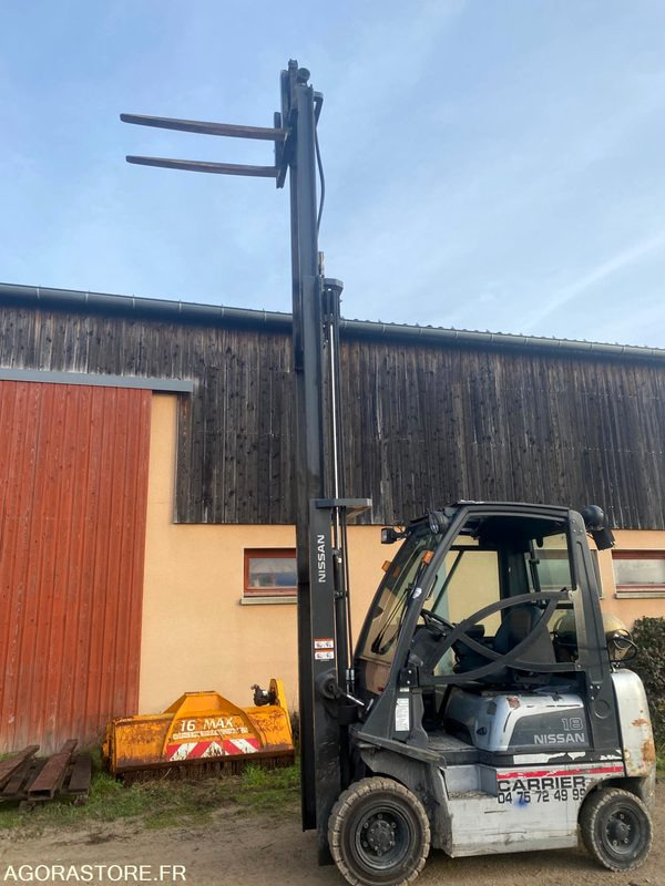 Chariot élévateur GAZ NISSAN 1.8T - Carretilla elevadora de gas: foto 3 Chariot élévateur GAZ NISSAN 1.8T - Carretilla elevadora de gas: foto 3