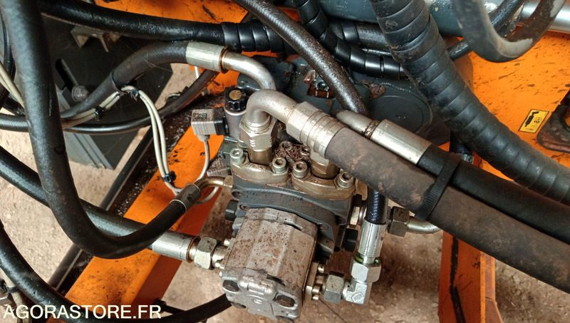 Desbrozadora de brazo Epareuse Rousseau M65C K01 F35: foto 8 Desbrozadora de brazo Epareuse Rousseau M65C K01 F35: foto 8