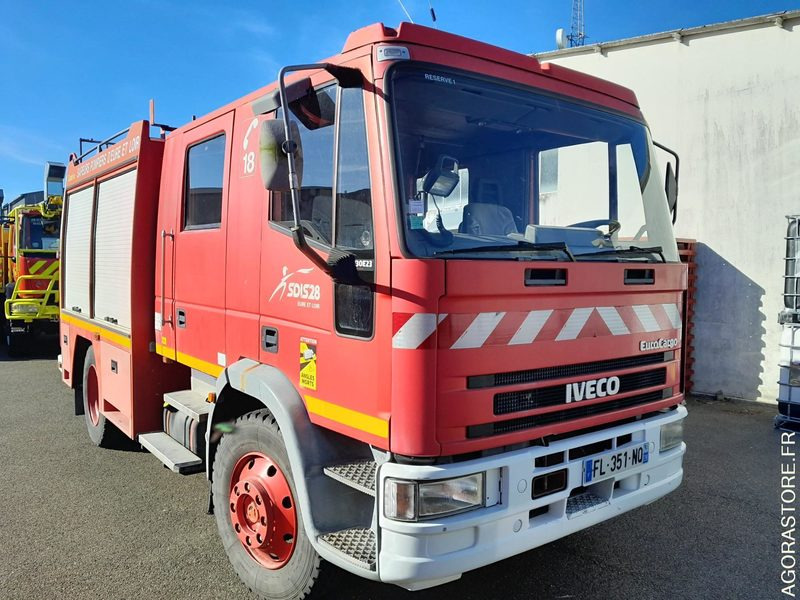 FOURGON POMPE TONNE - 56919kms - Camión de bomberos: foto 1 FOURGON POMPE TONNE - 56919kms - Camión de bomberos: foto 1