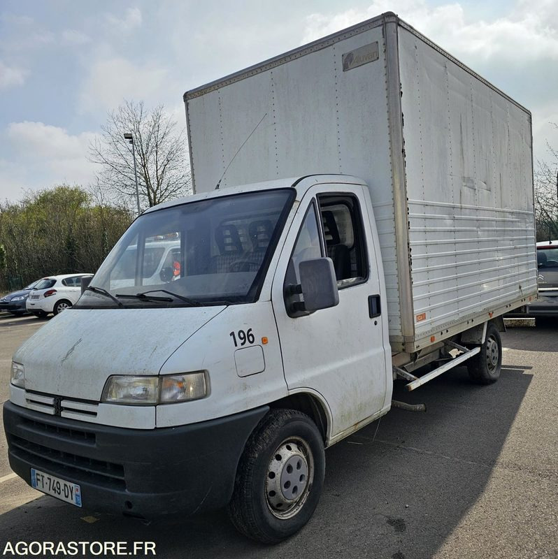 PEUGEOT Boxer - fourgon 20m3 - 1994 - 108 598Kms - GAZOLE - Furgoneta: foto 2 PEUGEOT Boxer - fourgon 20m3 - 1994 - 108 598Kms - GAZOLE - Furgoneta: foto 2
