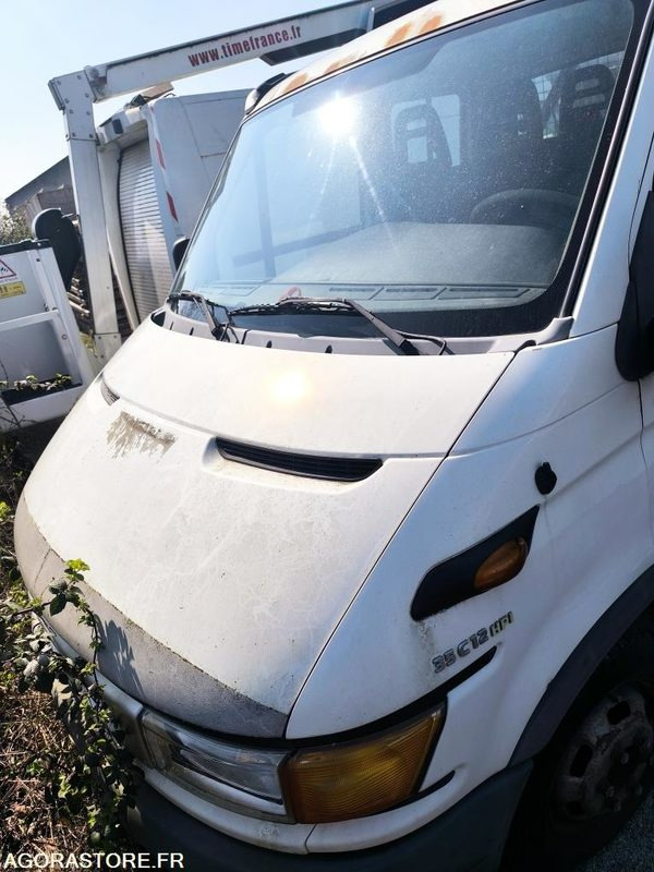 IVECO DAILY - Furgoneta basculante: foto 3 IVECO DAILY - Furgoneta basculante: foto 3