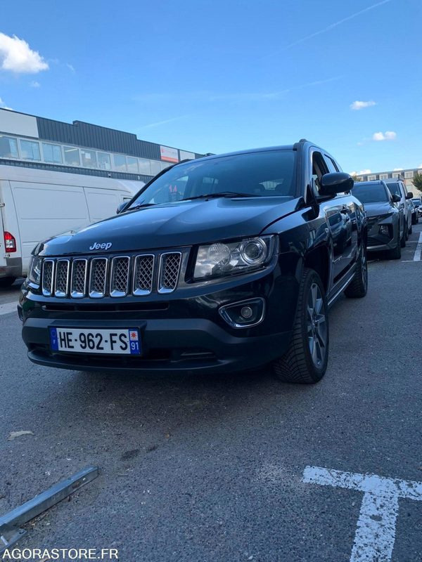 JEEP COMPASS LIMITED 2014 102852KM - SUV/ Todoterreno: foto 4 JEEP COMPASS LIMITED 2014 102852KM - SUV/ Todoterreno: foto 4