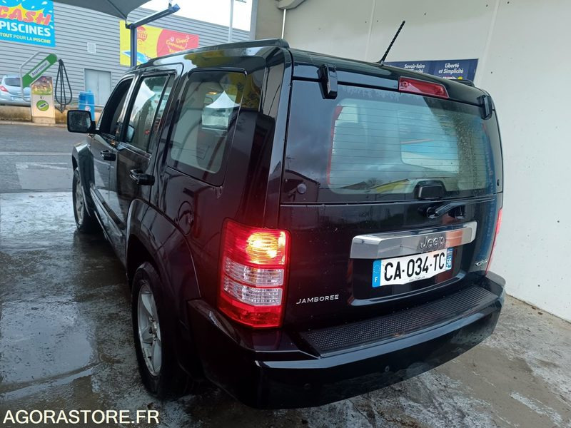 Jeep Cherokee IV 2.8 CRD Jamboree - 2009 - 193 000 KM - Coche: foto 5 Jeep Cherokee IV 2.8 CRD Jamboree - 2009 - 193 000 KM - Coche: foto 5