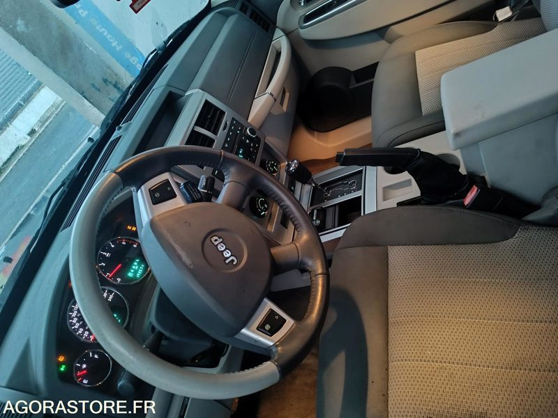 Jeep Cherokee IV 2.8 CRD Jamboree - 2009 - 193 000 KM - Coche: foto 3 Jeep Cherokee IV 2.8 CRD Jamboree - 2009 - 193 000 KM - Coche: foto 3