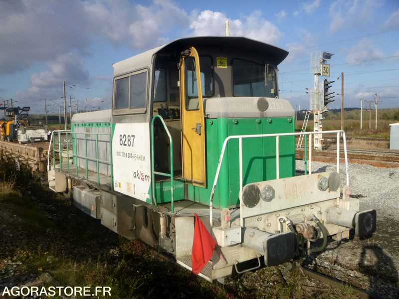 Lot de 2 locotracteurs Y8000 / Moyse, Fauvet Girel - Equipo de construcción: foto 2 Lot de 2 locotracteurs Y8000 / Moyse, Fauvet Girel - Equipo de construcción: foto 2