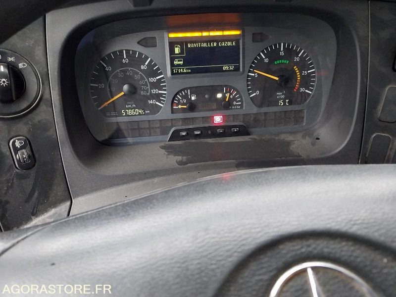 MERCEDES AXOR 1828N - 2002 / 578 610 KM - Camión chasis: foto 5 MERCEDES AXOR 1828N - 2002 / 578 610 KM - Camión chasis: foto 5