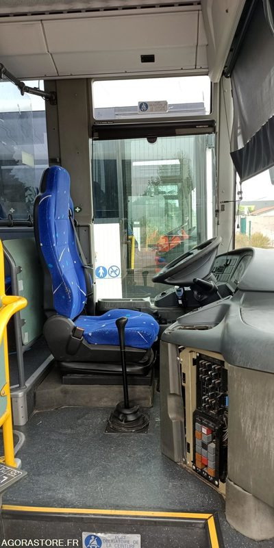 MERCEDES INTOURO N°093300 - Autobús escolar: foto 5 MERCEDES INTOURO N°093300 - Autobús escolar: foto 5