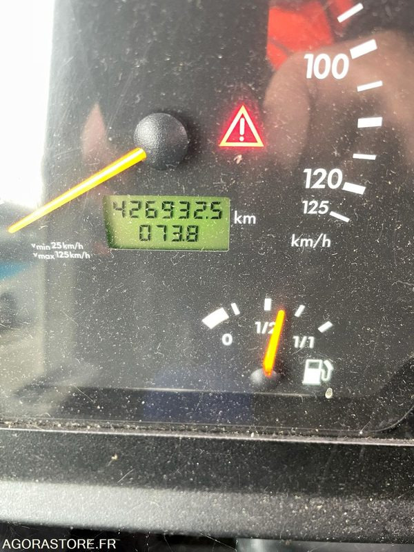 MERCEDES INTOURO N°093372 - Autobús escolar: foto 5 MERCEDES INTOURO N°093372 - Autobús escolar: foto 5