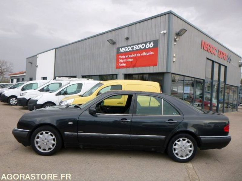 MERCEDES classe E 420 v8 W210 - 1996 - immatriculation espagnole - Coche: foto 2 MERCEDES classe E 420 v8 W210 - 1996 - immatriculation espagnole - Coche: foto 2