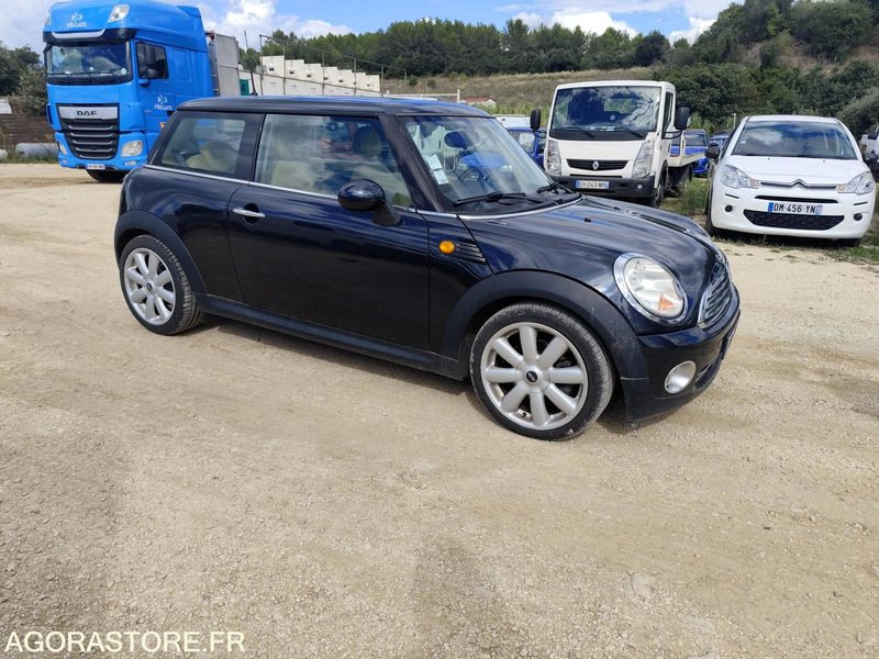 MINI COOPER 1.6 120CV - 2006 - 170500KMS - Coche: foto 3 MINI COOPER 1.6 120CV - 2006 - 170500KMS - Coche: foto 3