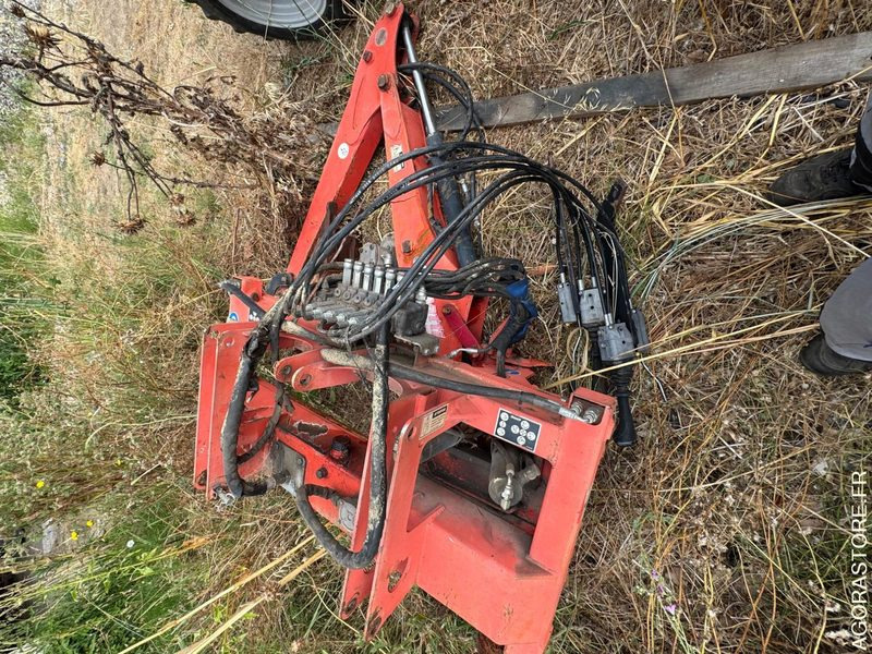 TRACTEUR CARRARO GODET ET MINI PELLE - Maquinaria agrícola: foto 1 TRACTEUR CARRARO GODET ET MINI PELLE - Maquinaria agrícola: foto 1