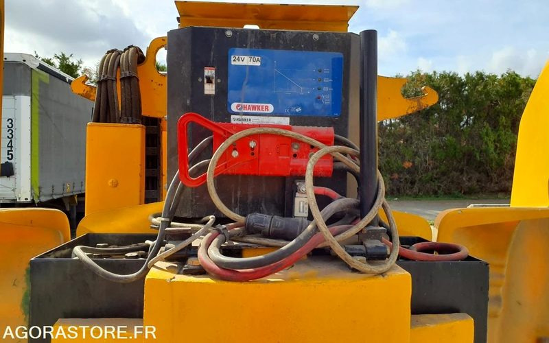 Plataforma elevadora Nacelle électrique Toucan mat Vertical JLG 1100 A: foto 11