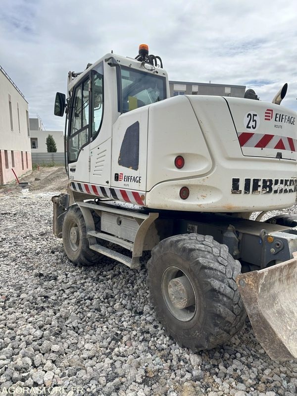 PELLE A PNEUS - LIEBHERR A914 - 2013 / 14455 HEURES (MA529) - Excavadora: foto 1 PELLE A PNEUS - LIEBHERR A914 - 2013 / 14455 HEURES (MA529) - Excavadora: foto 1