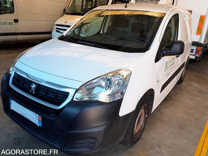 PEUGEOT PARTNER II 1.6 Vti 50026 kms 2016 frigo - Furgoneta pequeña: foto 3 PEUGEOT PARTNER II 1.6 Vti 50026 kms 2016 frigo - Furgoneta pequeña: foto 3