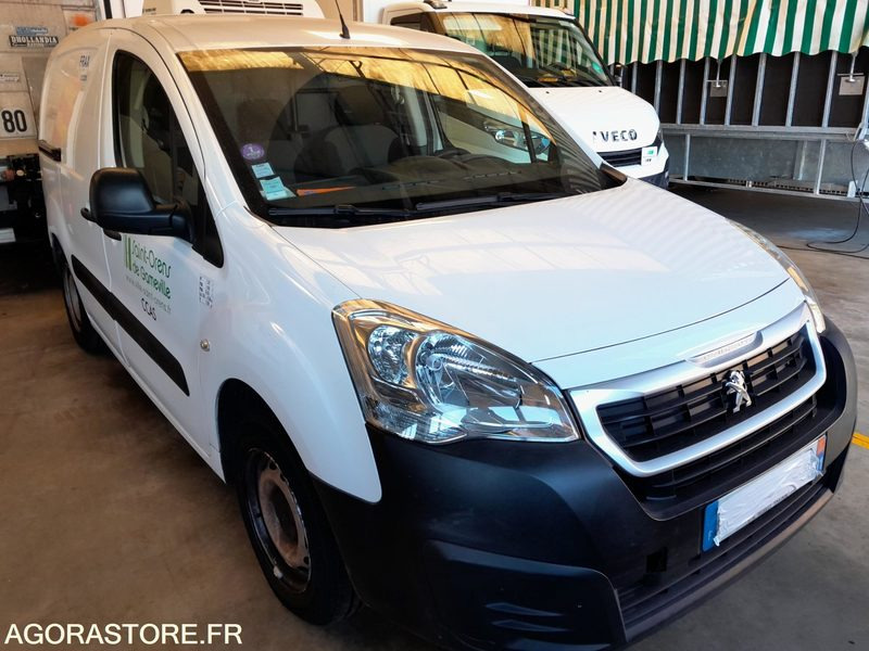 PEUGEOT PARTNER II 1.6 Vti 50026 kms 2016 frigo - Furgoneta pequeña: foto 1 PEUGEOT PARTNER II 1.6 Vti 50026 kms 2016 frigo - Furgoneta pequeña: foto 1