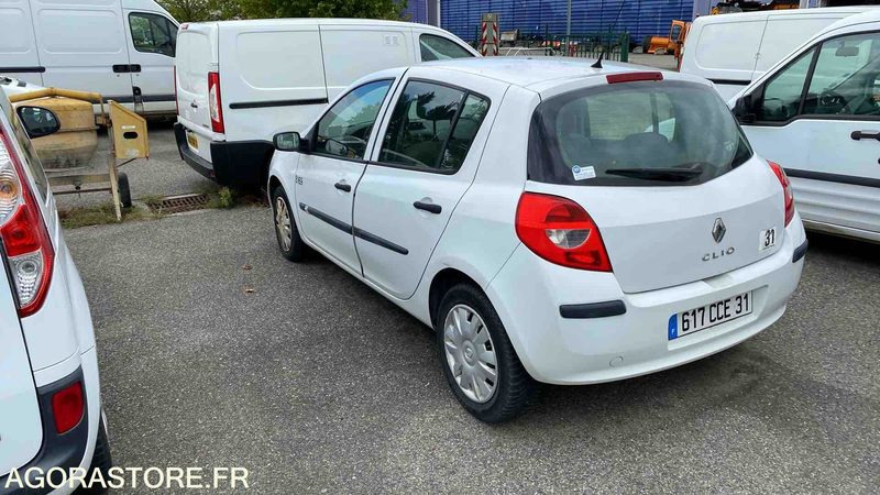 RENAULT CLIO - 2007 - 209285KM - Coche: foto 3 RENAULT CLIO - 2007 - 209285KM - Coche: foto 3