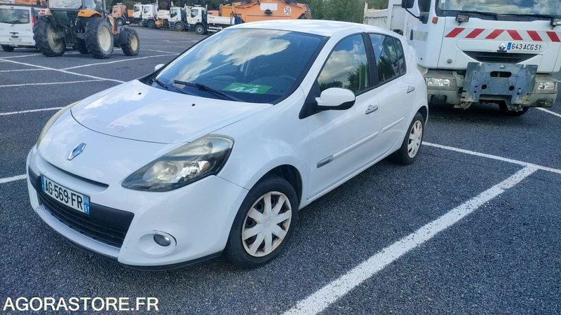 RENAULT CLIO - 2009 - 208126kms - Coche: foto 1 RENAULT CLIO - 2009 - 208126kms - Coche: foto 1