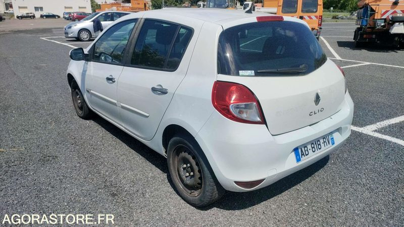 RENAULT CLIO - 2009 - 247721kms - Coche: foto 3 RENAULT CLIO - 2009 - 247721kms - Coche: foto 3