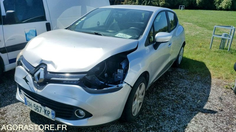 RENAULT CLIO - 2014 - 221115 KM - Coche: foto 1 RENAULT CLIO - 2014 - 221115 KM - Coche: foto 1