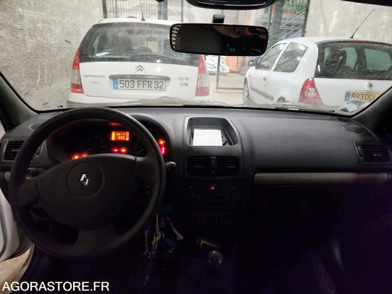 RENAULT CLIO - Coche: foto 3 RENAULT CLIO - Coche: foto 3