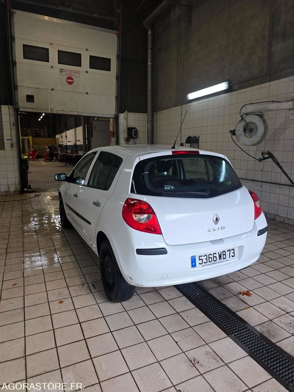 RENAULT CLIO - Coche: foto 1 RENAULT CLIO - Coche: foto 1