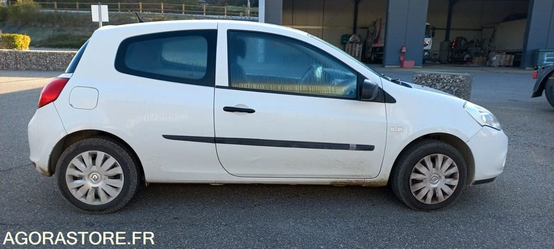 RENAULT CLIO SOCIETE de 2011 - 203 500 km (R30359) - Coche: foto 1 RENAULT CLIO SOCIETE de 2011 - 203 500 km (R30359) - Coche: foto 1