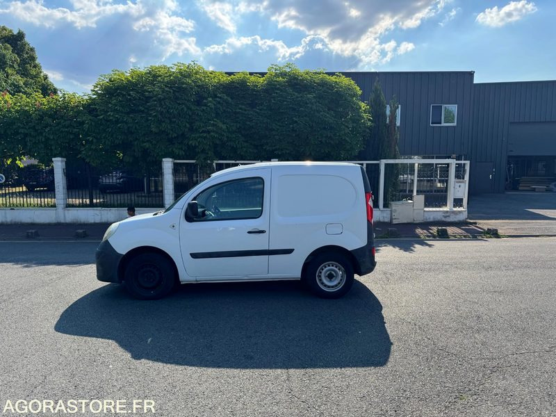 RENAULT KANGOO 1.6 90 ESSENCE - 31 000 KM - 2009 - Furgoneta pequeña: foto 1 RENAULT KANGOO 1.6 90 ESSENCE - 31 000 KM - 2009 - Furgoneta pequeña: foto 1