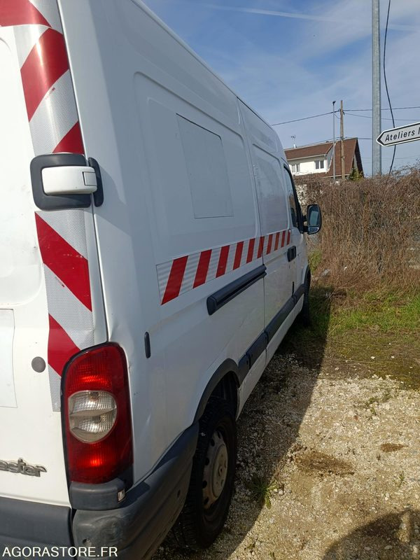 RENAULT MASTER - 2004 - 185782km - Furgón: foto 4 RENAULT MASTER - 2004 - 185782km - Furgón: foto 4