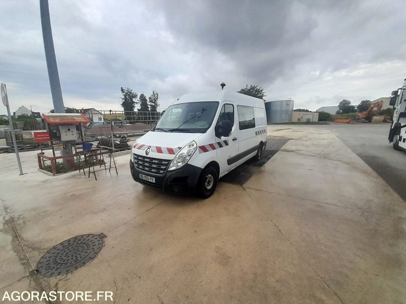 RENAULT MASTER 3T5 DOUBLE CABINE - 2011 / 285 800 KM - Furgón: foto 1 RENAULT MASTER 3T5 DOUBLE CABINE - 2011 / 285 800 KM - Furgón: foto 1