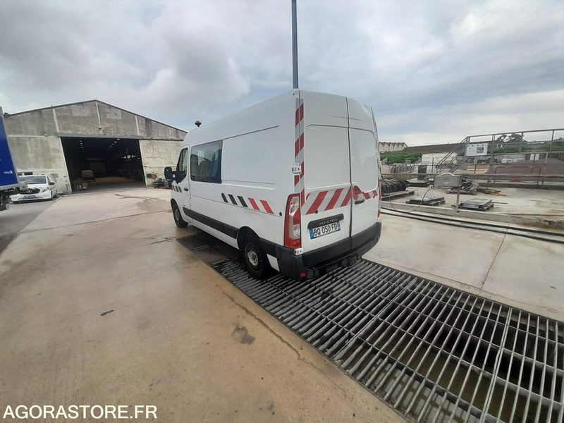 RENAULT MASTER 3T5 DOUBLE CABINE - 2011 / 285 800 KM - Furgón: foto 2 RENAULT MASTER 3T5 DOUBLE CABINE - 2011 / 285 800 KM - Furgón: foto 2