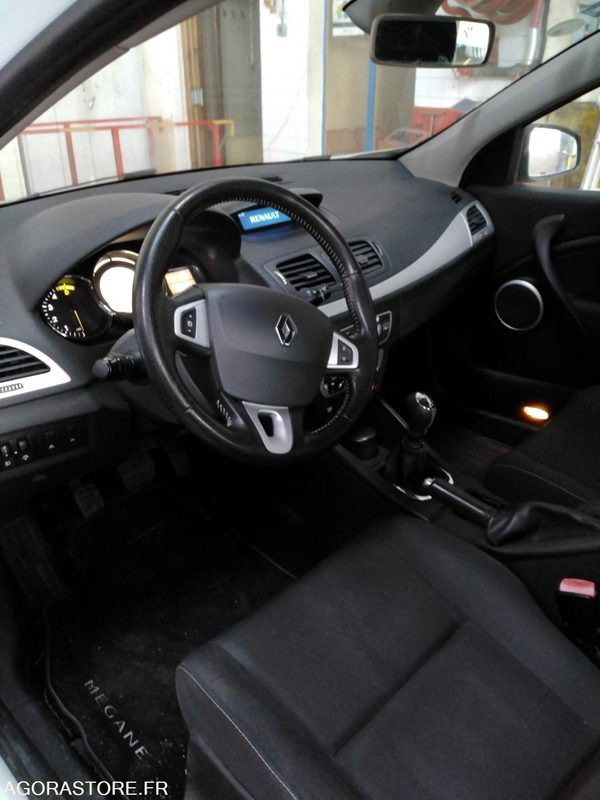 RENAULT MEGANE DIESEL - Coche: foto 5 RENAULT MEGANE DIESEL - Coche: foto 5