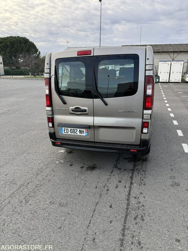 RENAULT TRAFIC - 2016 - 229166km - ED-682-NH - Minibús, Furgoneta de pasajeros: foto 4 RENAULT TRAFIC - 2016 - 229166km - ED-682-NH - Minibús, Furgoneta de pasajeros: foto 4