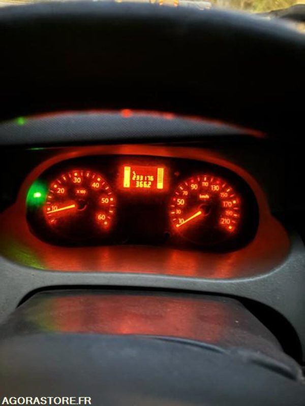 RENAULT TRAFIC - Furgón: foto 1 RENAULT TRAFIC - Furgón: foto 1