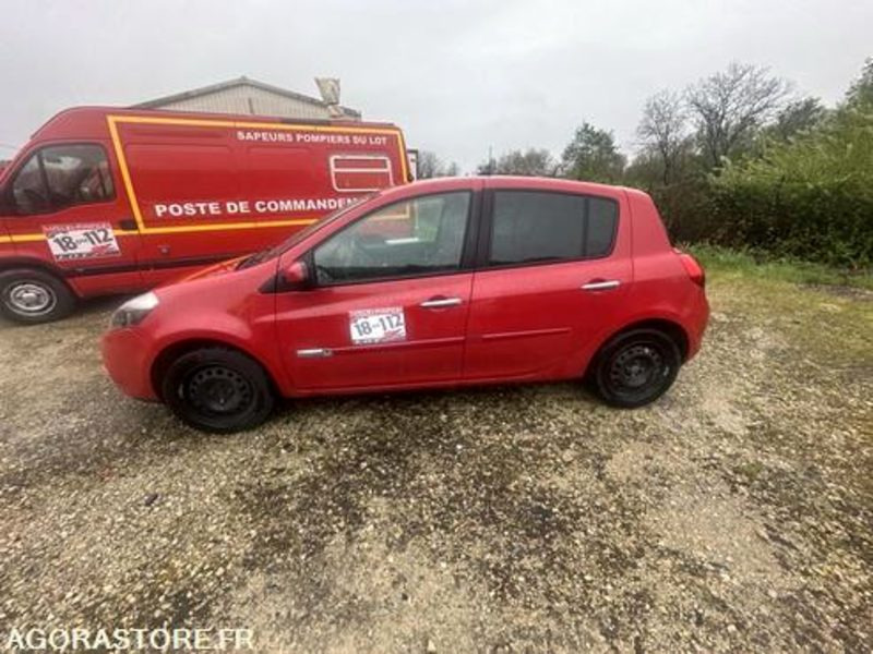 Renault Clio - AJ926XT - Furgoneta pequeña: foto 3 Renault Clio - AJ926XT - Furgoneta pequeña: foto 3