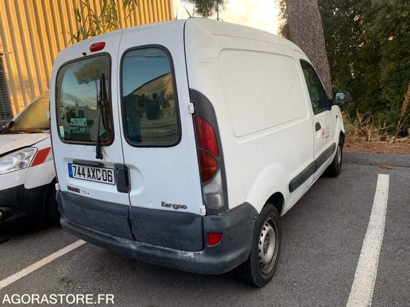 Renault Kangoo - 2002 - 129 308 kms - 744 AXC 06 - Furgoneta pequeña: foto 5 Renault Kangoo - 2002 - 129 308 kms - 744 AXC 06 - Furgoneta pequeña: foto 5