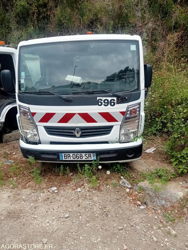 Renault Maxity - Furgoneta basculante: foto 1 Renault Maxity - Furgoneta basculante: foto 1