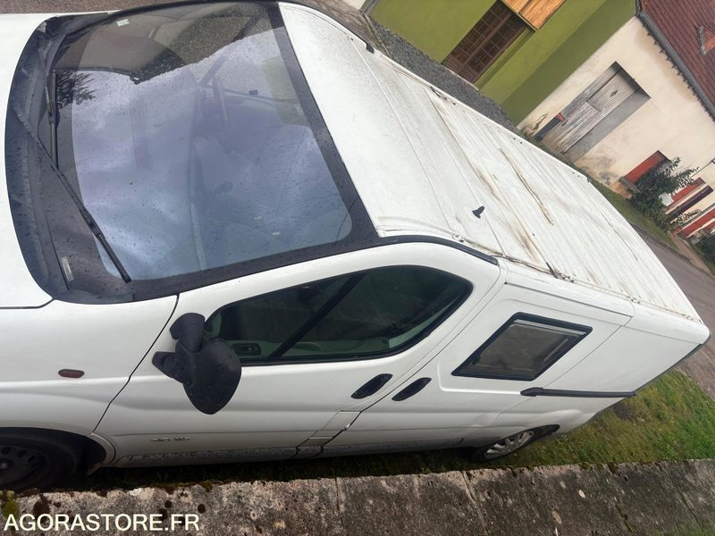 Renault Trafic dci 115 / 228000 km - Immatriculation anglaise - Furgoneta pequeña: foto 5 Renault Trafic dci 115 / 228000 km - Immatriculation anglaise - Furgoneta pequeña: foto 5