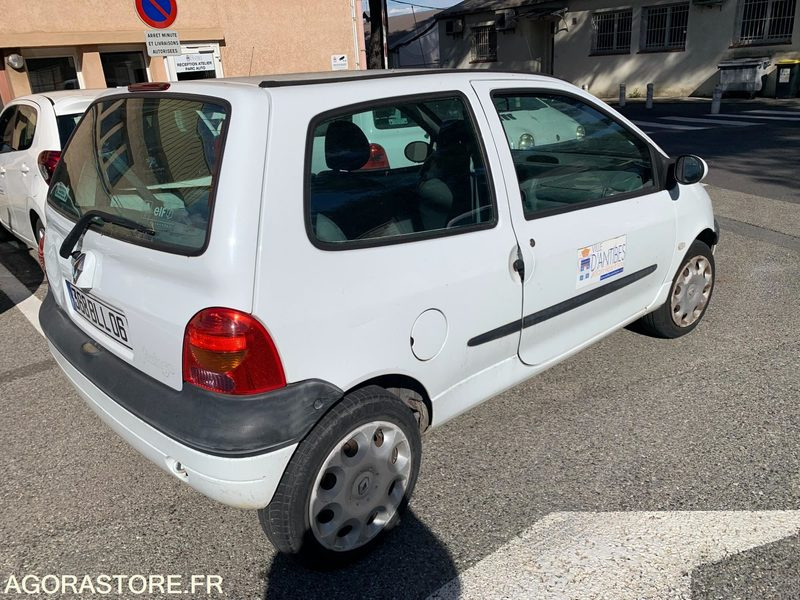 Renault Twingo - 2005 - 149 462 kms - 368 BLL 06 - Coche: foto 4 Renault Twingo - 2005 - 149 462 kms - 368 BLL 06 - Coche: foto 4