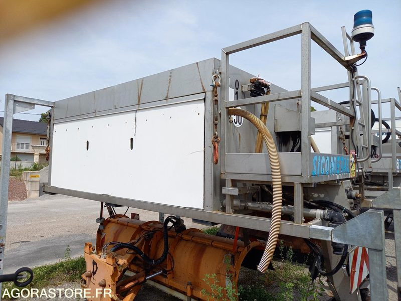 SALEUSE 4m3 SICOMETAL ANNEE 2003 - Equipo de construcción: foto 1 SALEUSE 4m3 SICOMETAL ANNEE 2003 - Equipo de construcción: foto 1