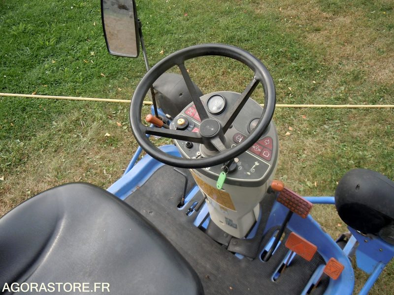 TONDEUSE AUTOPORTÉE ISEKI - Cortacésped: foto 4 TONDEUSE AUTOPORTÉE ISEKI - Cortacésped: foto 4