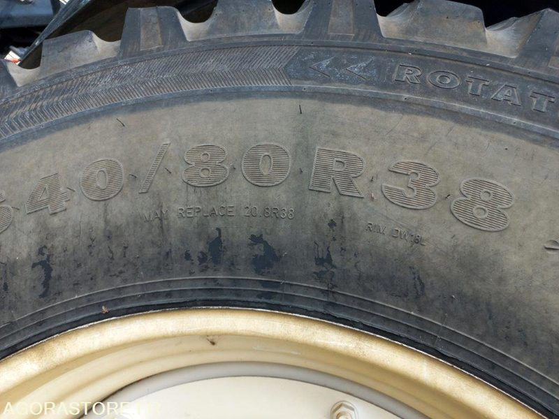 TRACTEUR AGRICOLE NEW HOLLAND EK-378-PK - Tractor: foto 4 TRACTEUR AGRICOLE NEW HOLLAND EK-378-PK - Tractor: foto 4