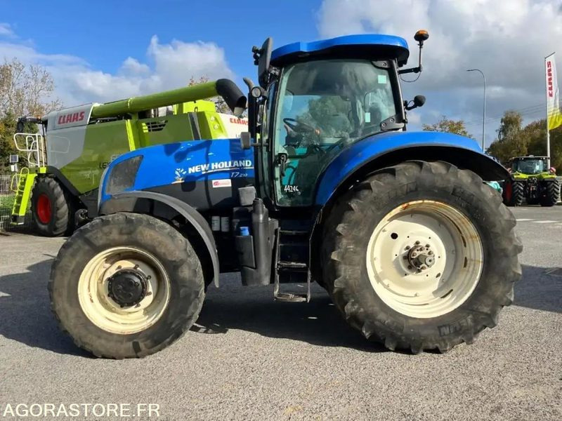 TRACTEUR AGRICOLE NEW HOLLAND T7.210 - 2012 / 6600 HEURES - Tractor: foto 3 TRACTEUR AGRICOLE NEW HOLLAND T7.210 - 2012 / 6600 HEURES - Tractor: foto 3