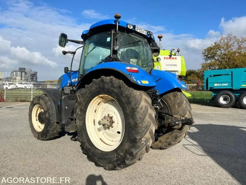 TRACTEUR AGRICOLE NEW HOLLAND T7.210 - 2012 / 6600 HEURES - Tractor: foto 4 TRACTEUR AGRICOLE NEW HOLLAND T7.210 - 2012 / 6600 HEURES - Tractor: foto 4