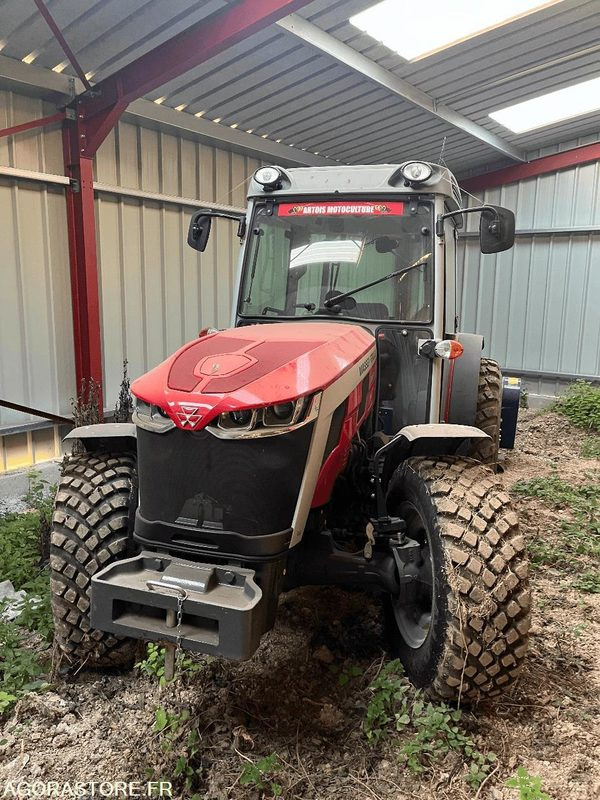 TRACTEUR MASSEY FERGUSSON 3WF75 - 2024 / 100 HEURES - Tractor: foto 2 TRACTEUR MASSEY FERGUSSON 3WF75 - 2024 / 100 HEURES - Tractor: foto 2