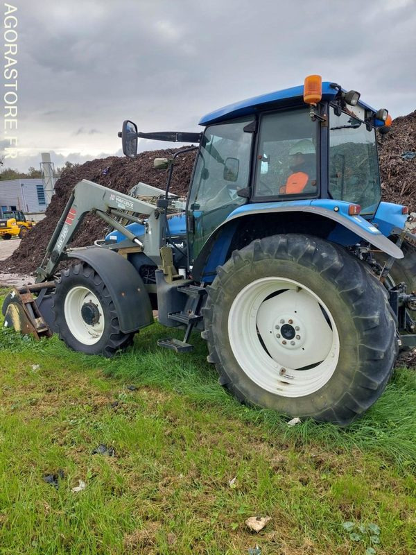 Tracteur New Holland avec chargeuse Mailleux - Tractor: foto 1 Tracteur New Holland avec chargeuse Mailleux - Tractor: foto 1