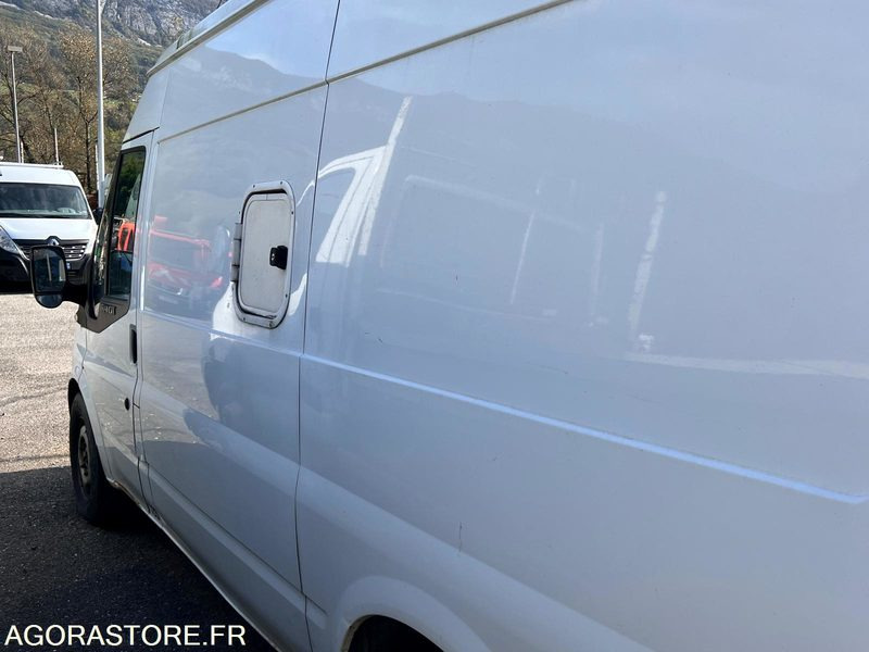 UTILITAIRE FORD TRANSIT - 2011 / 160 000 KM - MOTEUR HS - Furgón: foto 4 UTILITAIRE FORD TRANSIT - 2011 / 160 000 KM - MOTEUR HS - Furgón: foto 4
