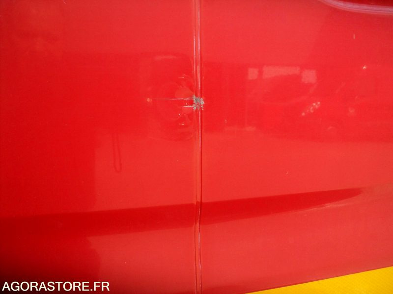 VTU RENAULT MASTER 90 DCI n° 584 AEH 35 - Furgoneta pequeña: foto 5 VTU RENAULT MASTER 90 DCI n° 584 AEH 35 - Furgoneta pequeña: foto 5
